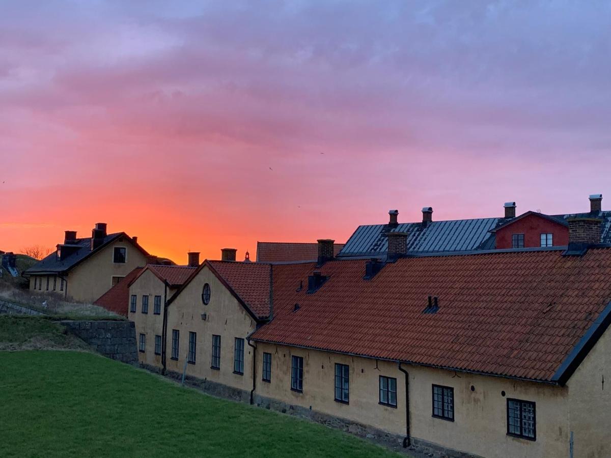Faestningens Acomodação com café da manhã Varberg Exterior foto