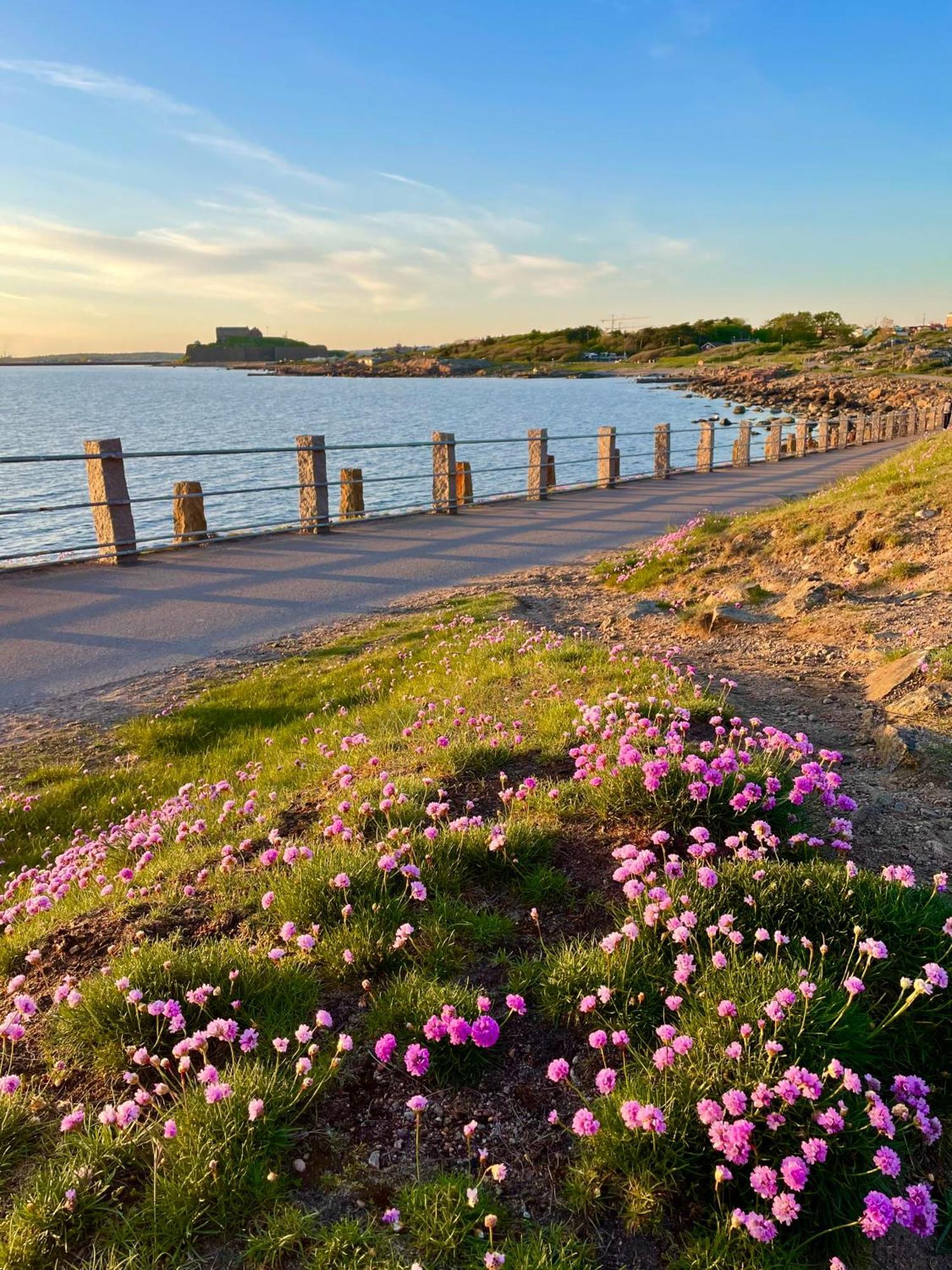 Faestningens Acomodação com café da manhã Varberg Exterior foto