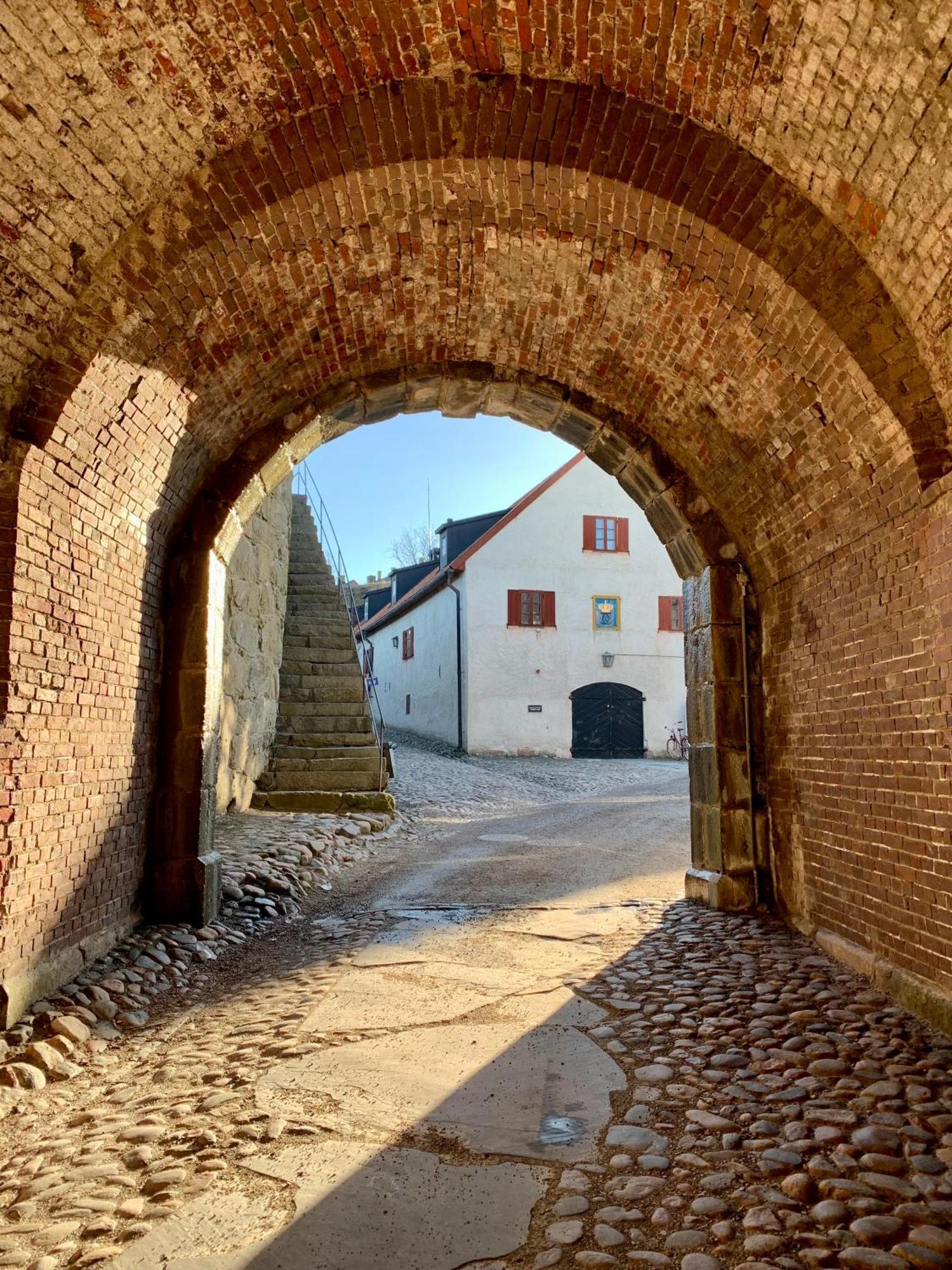 Faestningens Acomodação com café da manhã Varberg Exterior foto